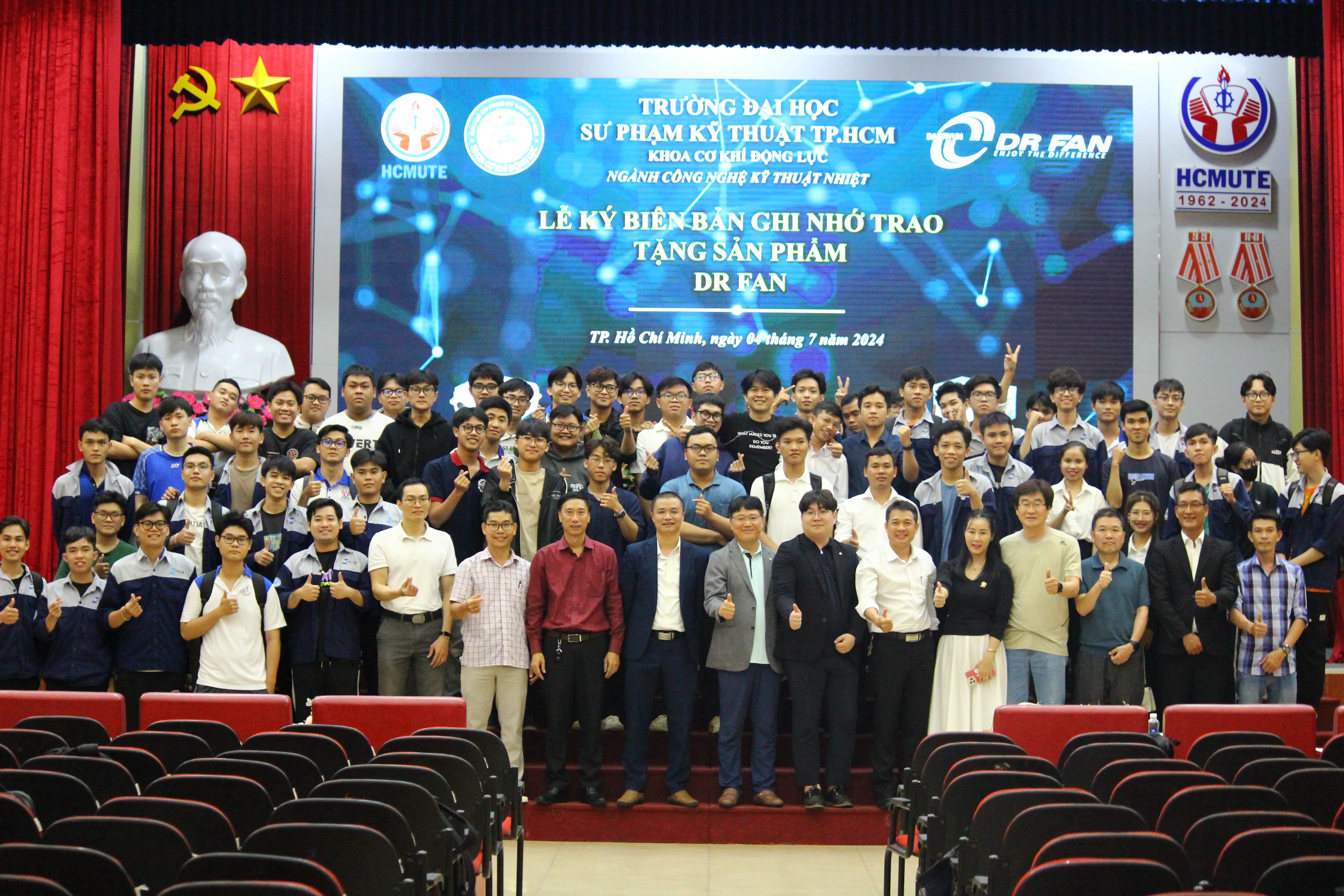 DR FAN SCHOLARSHIP 24-25 X TRƯỜNG ĐẠI HỌC SƯ PHẠM KỸ THUẬT HCM