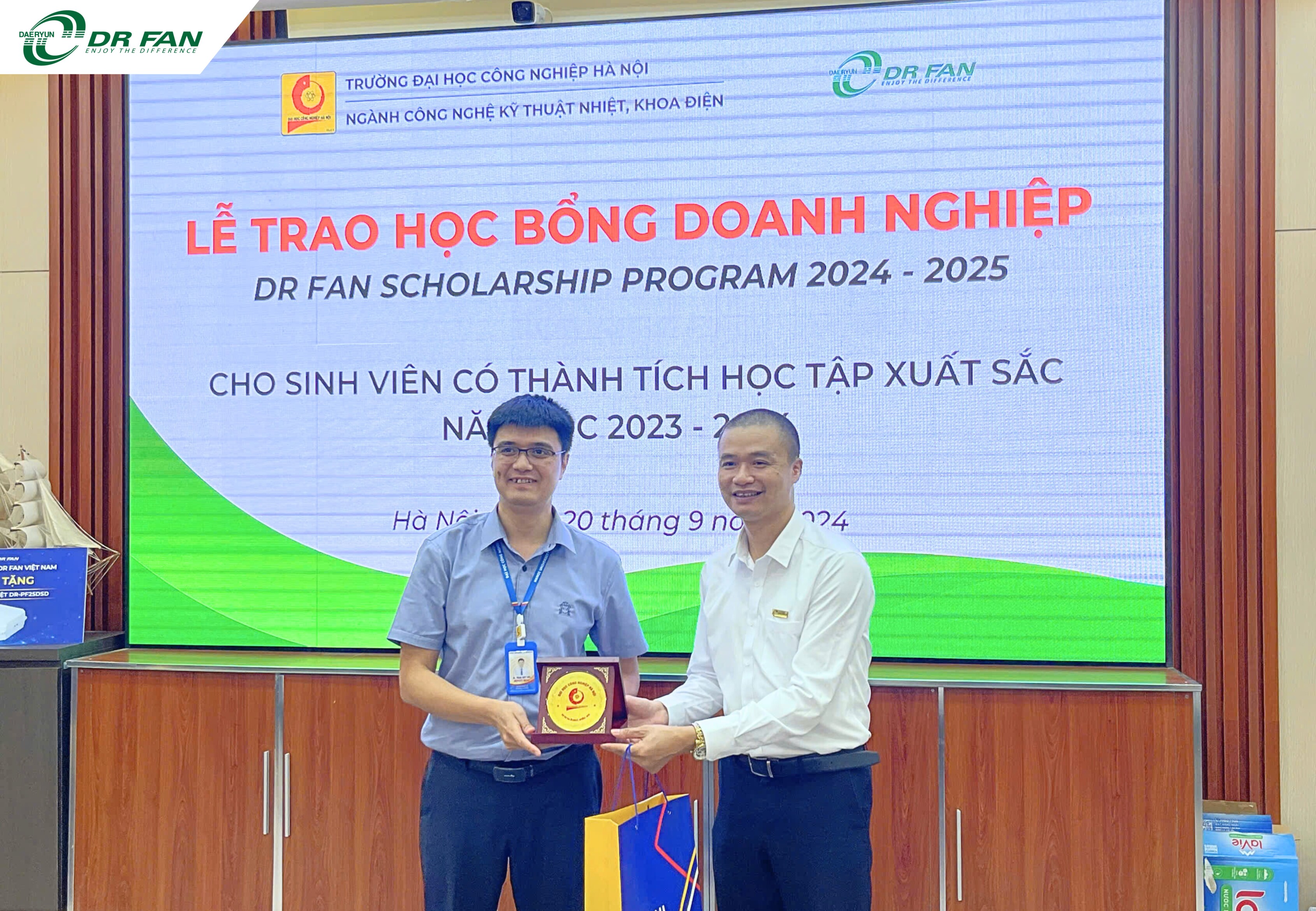 DR FAN SCHOLARSHIP PROGRAM 2024 - 2025 X TRƯỜNG ĐẠI HỌC CÔNG NGHIỆP HÀ NỘI